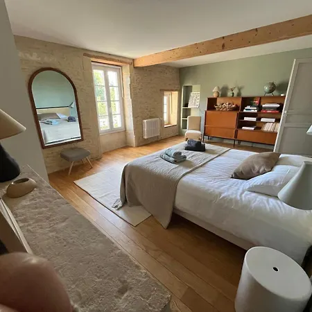 Casa de Férias La Petite Luzerne 300m De La Plage, Cosy Et Confortable Maison Renovee Pour 8 Bernières-sur-Mer